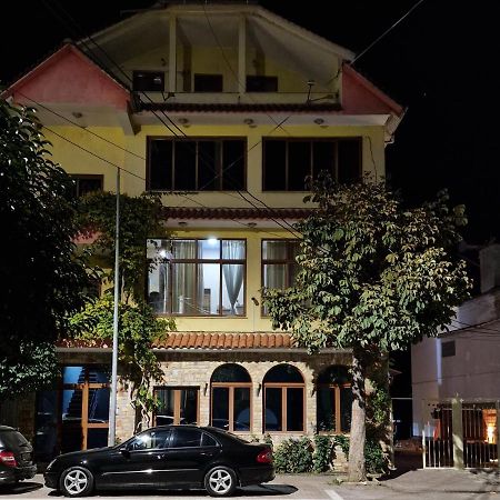 Hotel Restaurant Savoja Pogradec Exterior foto