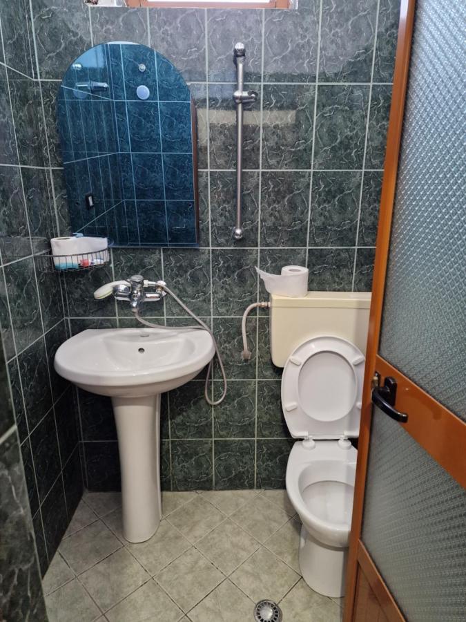 Hotel Restaurant Savoja Pogradec Exterior foto