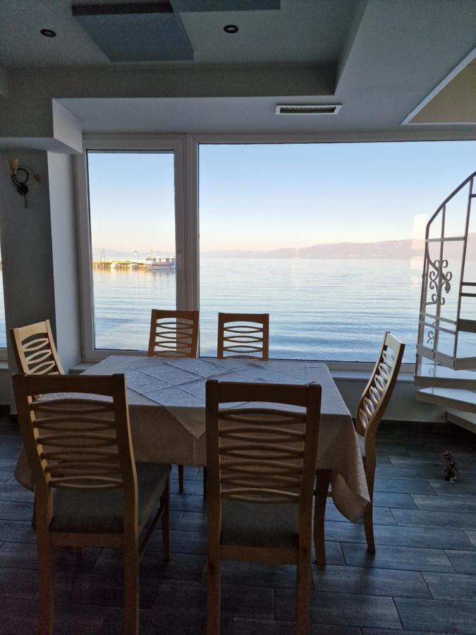 Hotel Restaurant Savoja Pogradec Exterior foto