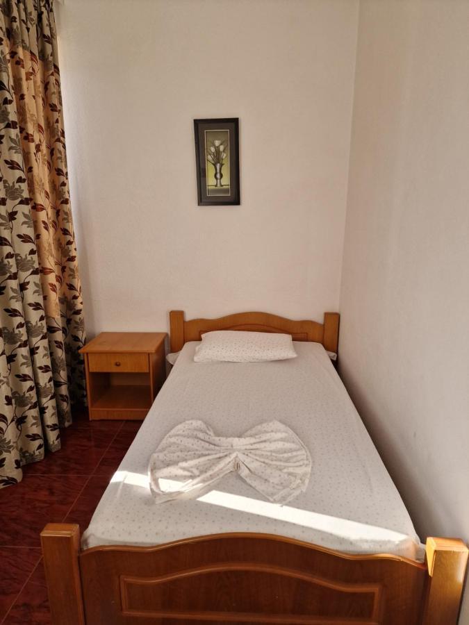 Hotel Restaurant Savoja Pogradec Exterior foto