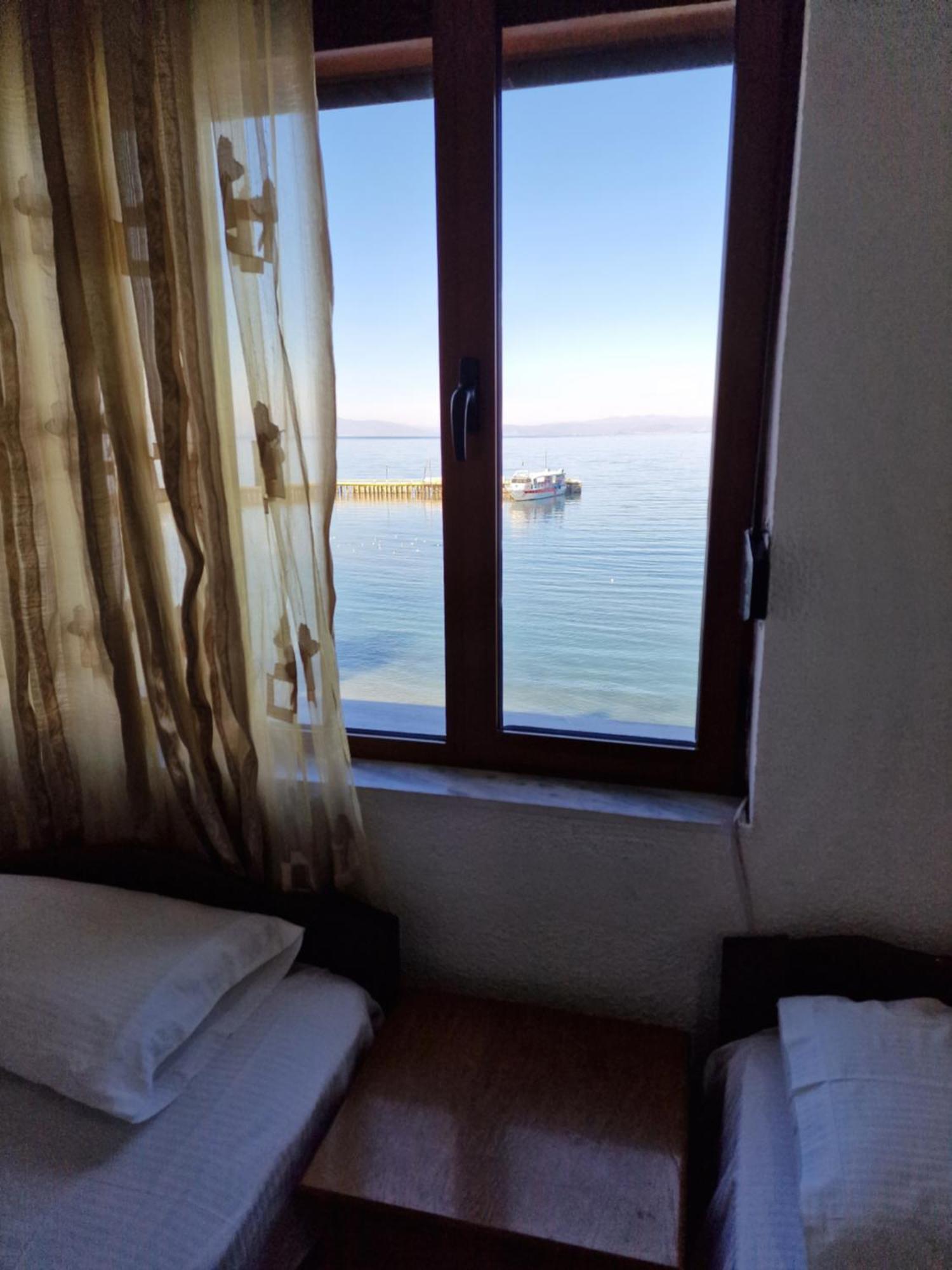 Hotel Restaurant Savoja Pogradec Zimmer foto